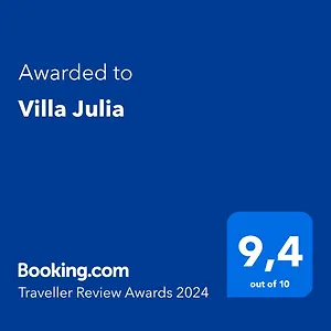 Julia , Lovrečica Horvátország
